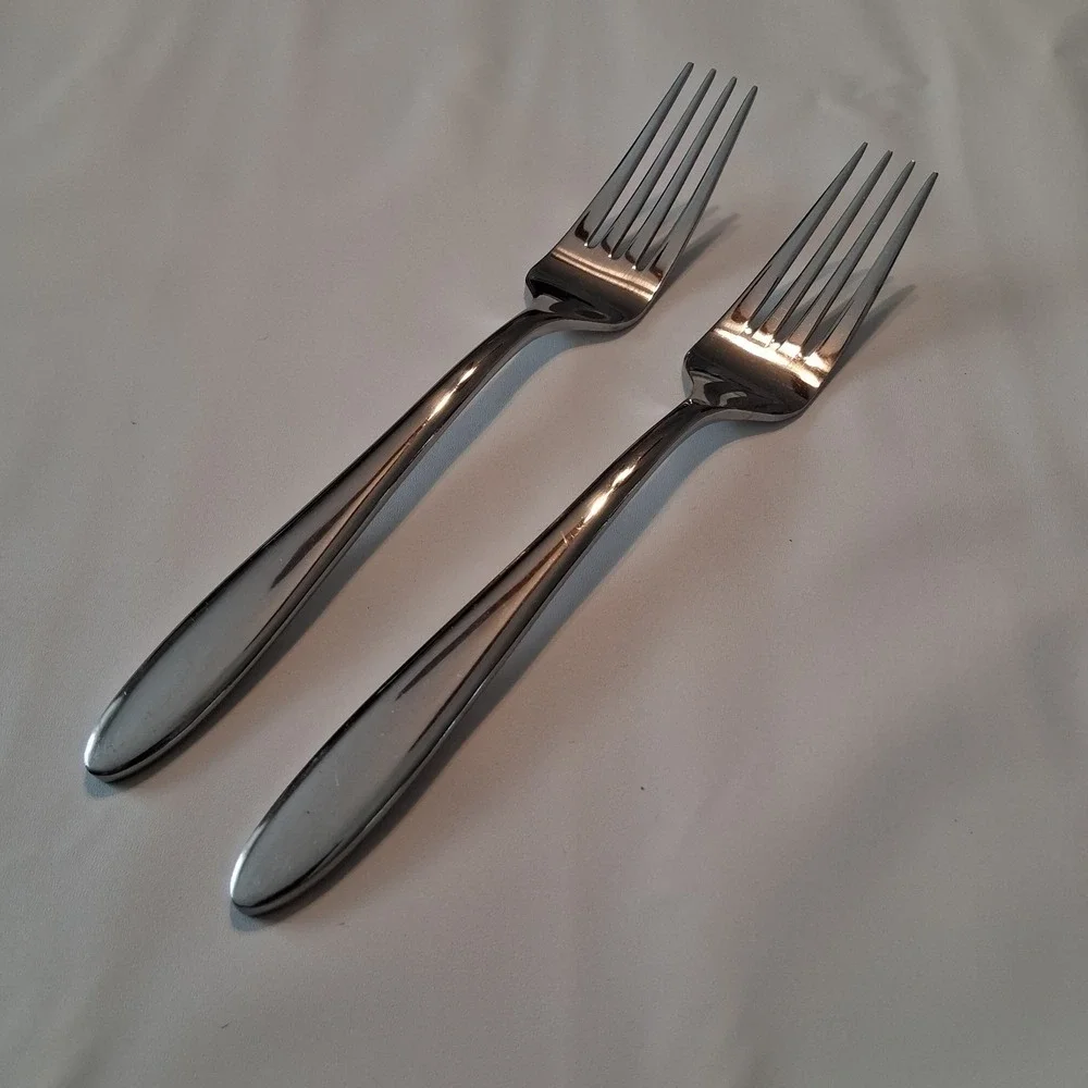 Oneida Dinner Forks Stainless‎ Flatware Glossy Heavyweight Set Of 2 89-213 8